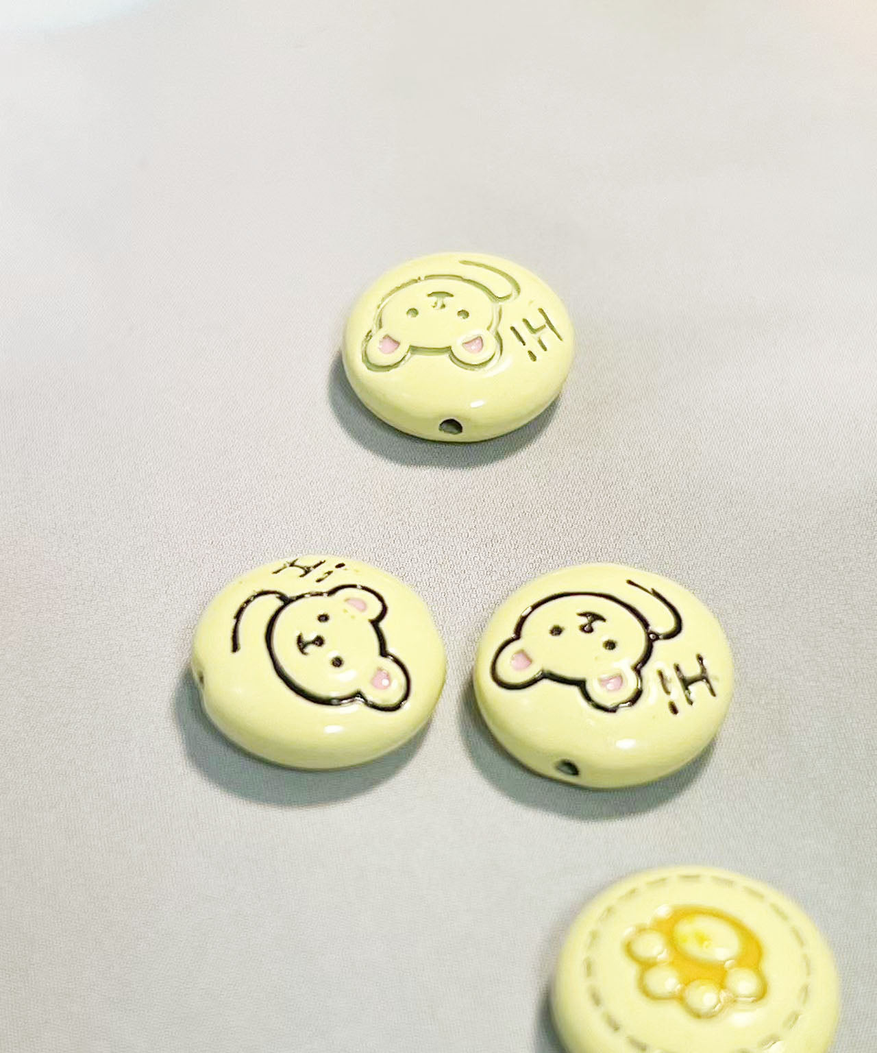 12㎜ 合金製エナメルくま型パーツ イエロー(5個)