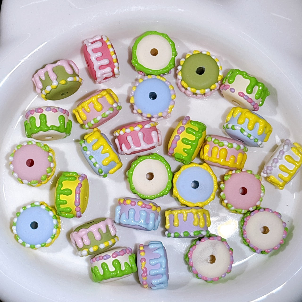 【特価】ケーキみたいなペイントビーズ 22×14㎜ (20個)