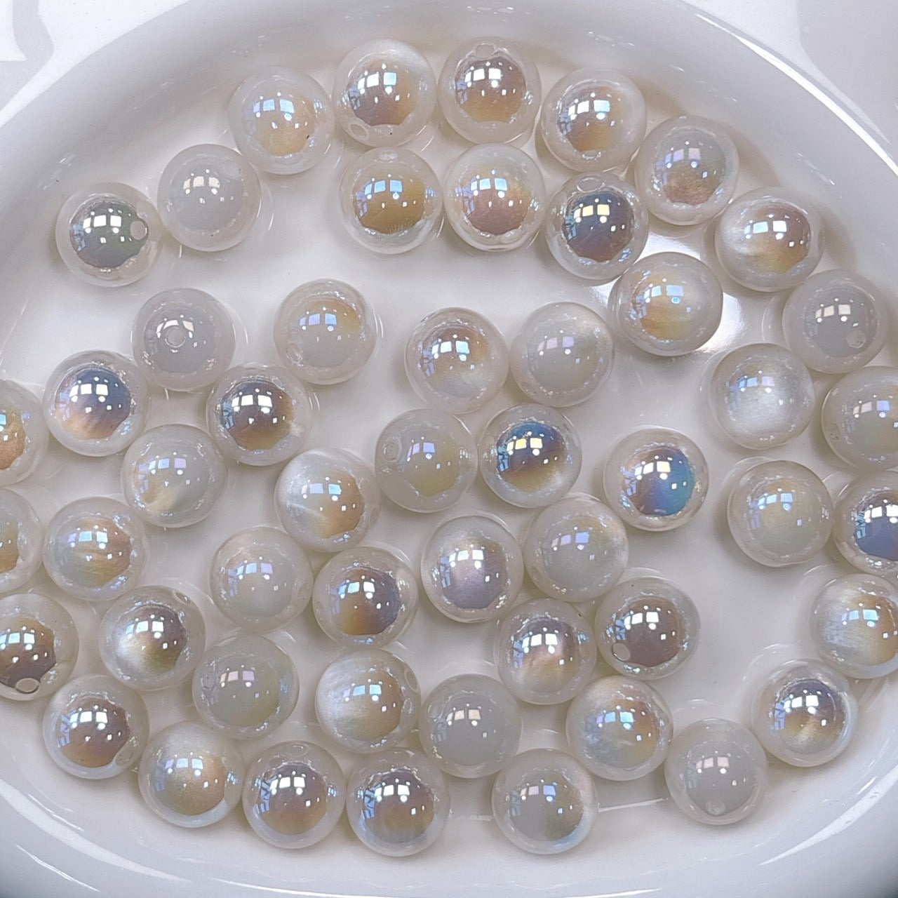 【再入荷】シラーミラージュシリーズ No.1ホワイト 光学ビーズ 16㎜