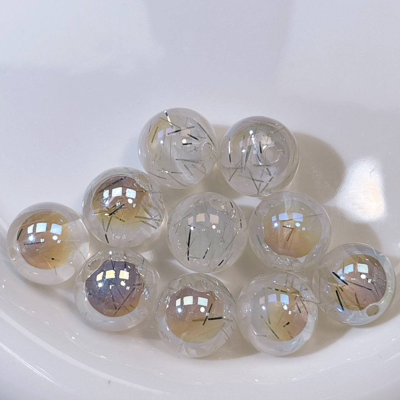 霧の銀糸 No.1ホワイト 光学ビーズ 16㎜