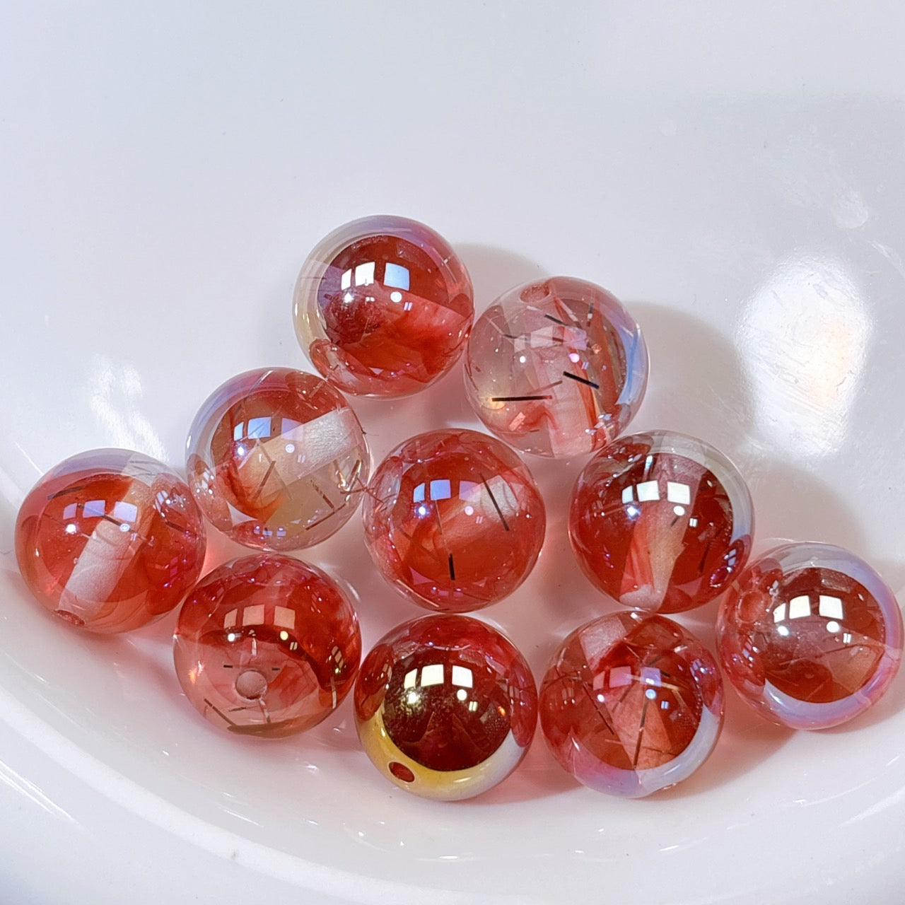 霧の銀糸 No.4プラムレッド 光学ビーズ 16㎜