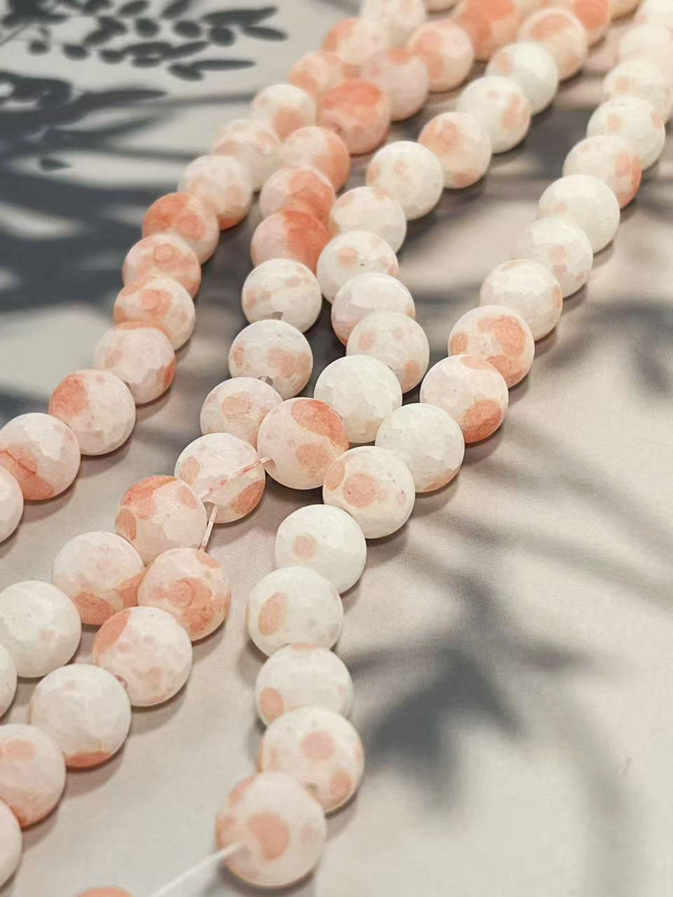 桃花 マット爆裂 ガラスビーズ 1連 (10㎜)