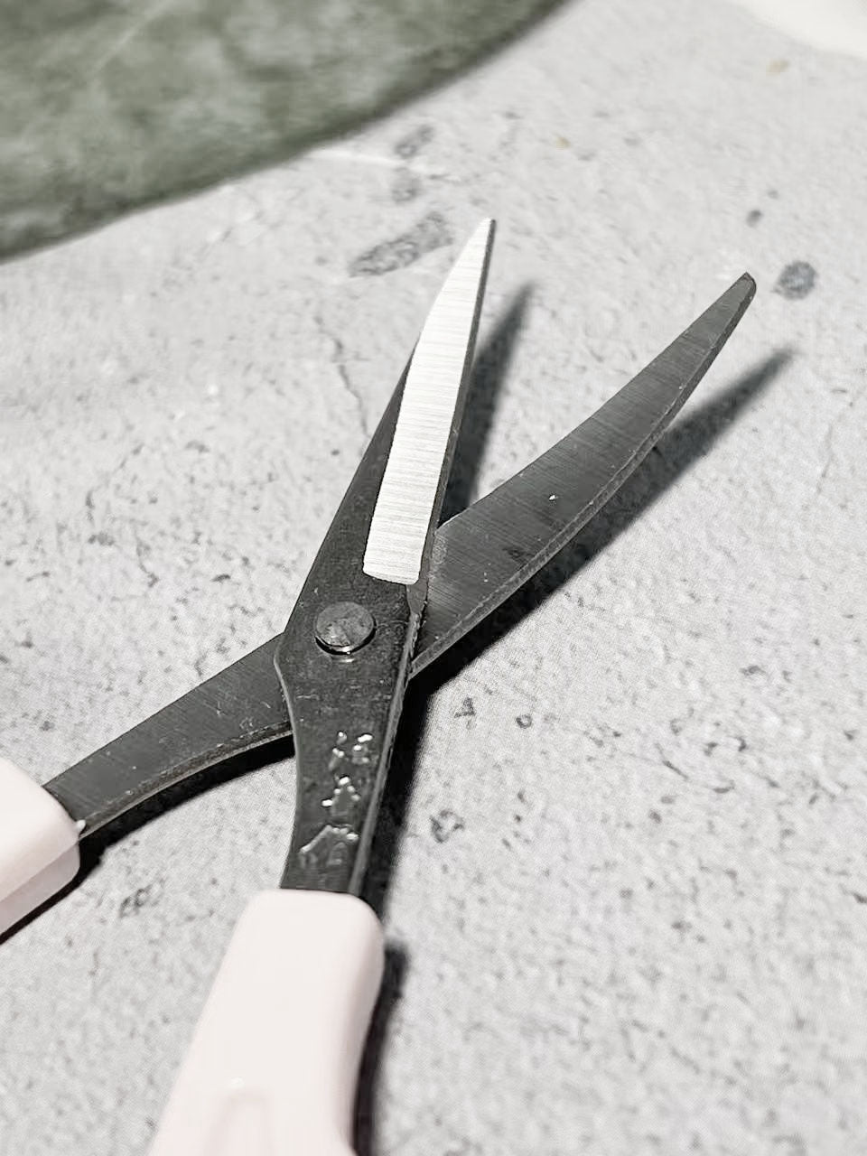 DIYハンドメイド用 先細糸切りばさみ