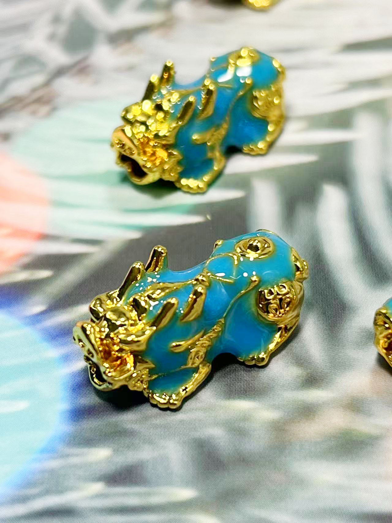 🔹 10×25mm 開運ヒキュウ・風水銅パーツ（スカイブルー×ゴールド）✨🐉🌊