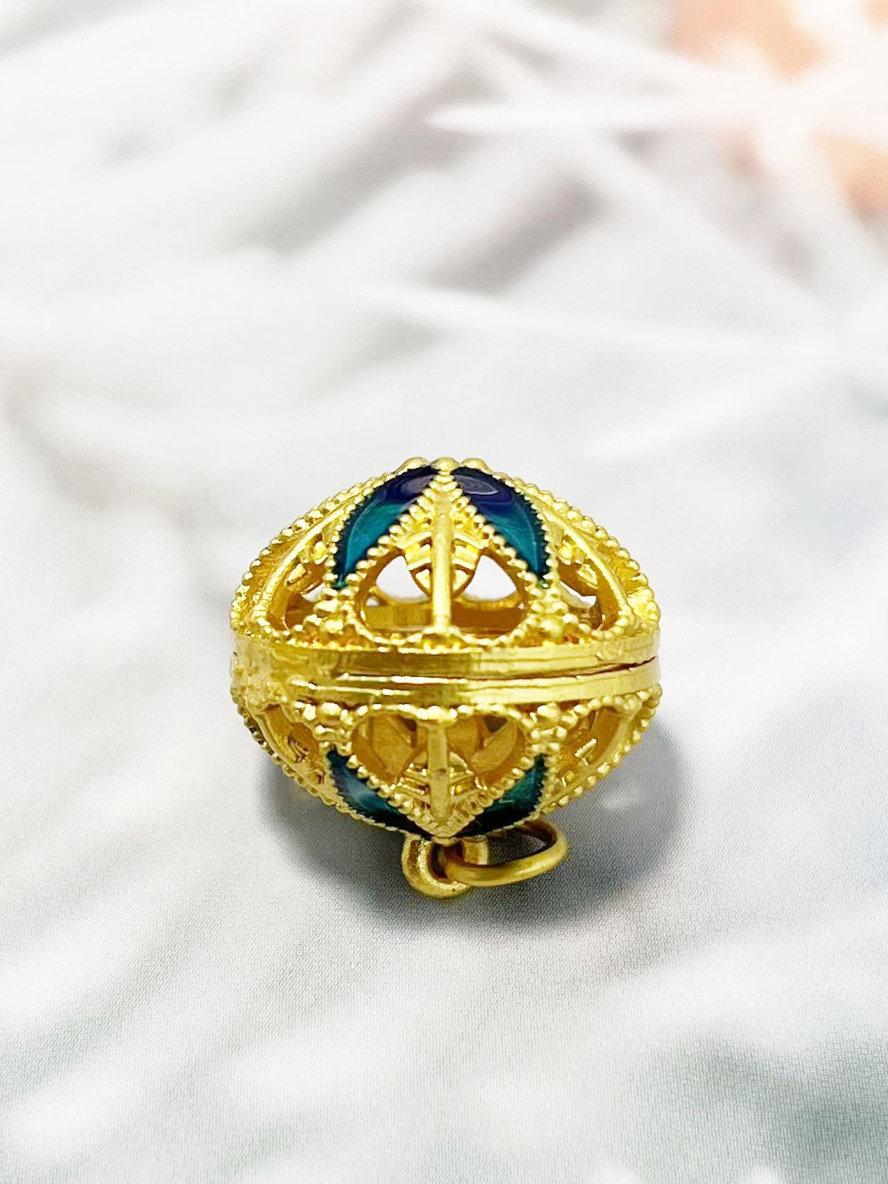 ✨アンティーク宮廷風透かしエナメルフラワーペンダント 18mm✨