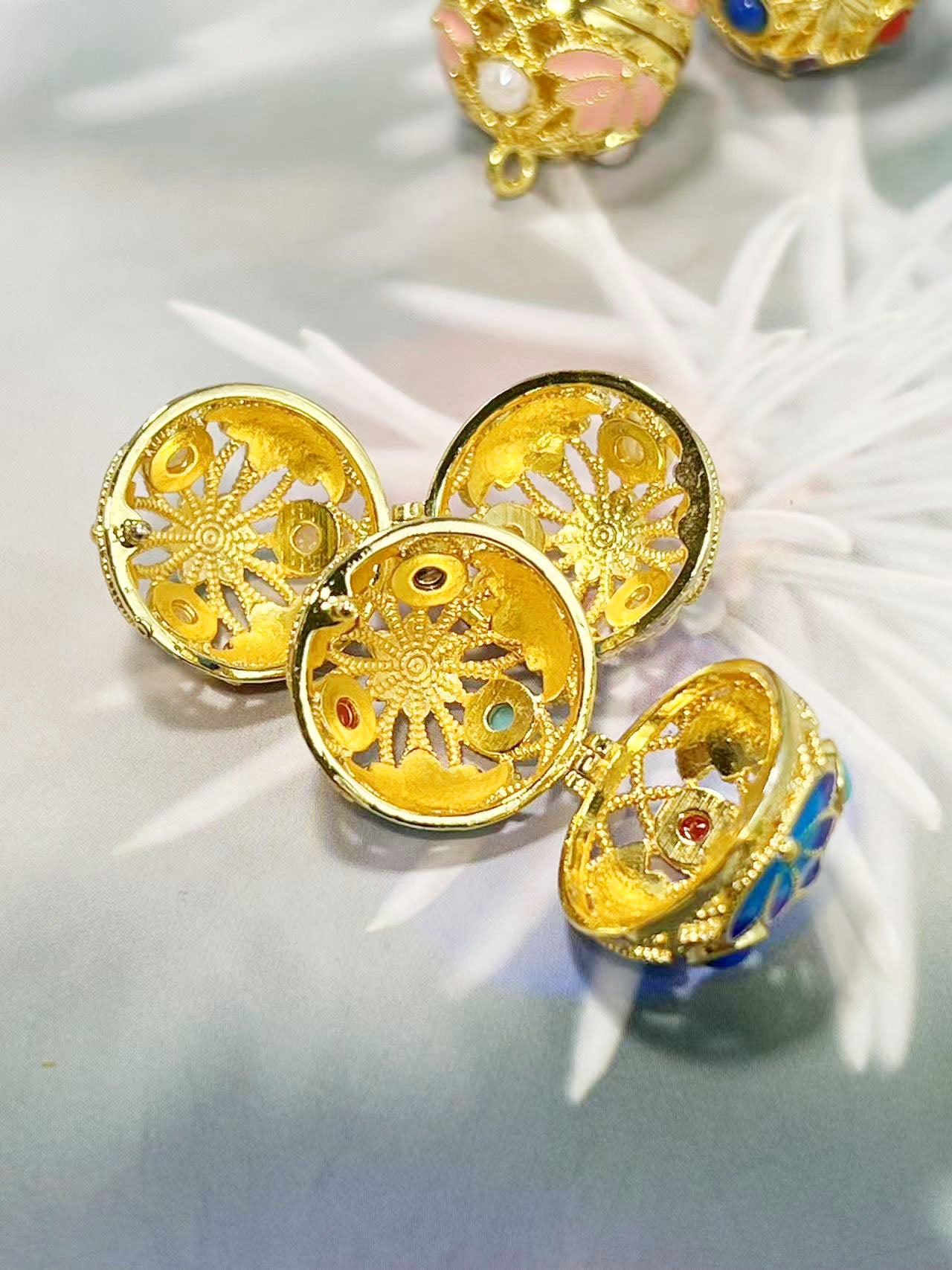 ✨アンティーク宮廷風 透かしエナメル開閉式ペンダント – 香り袋/願い球 DIYパーツ18mm✨