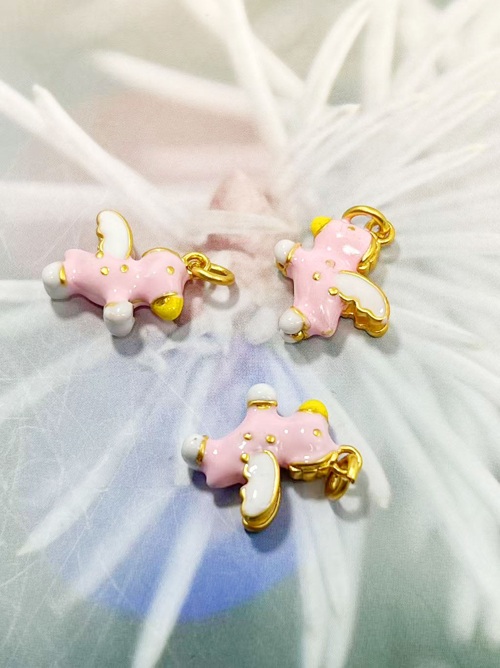 ✨ピンクペガサス エナメル真鍮製チャーム 10×13mm✨