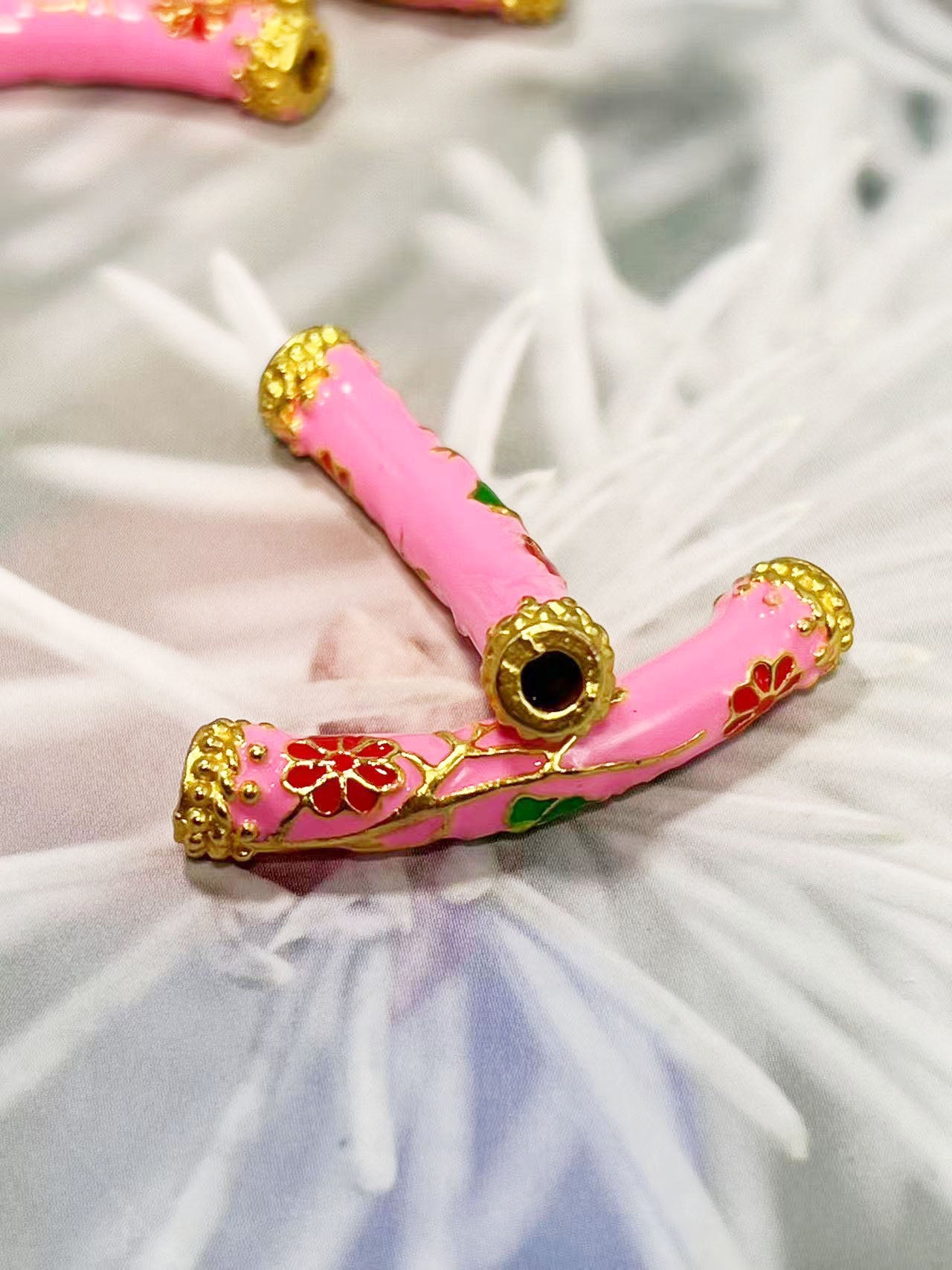 ✨ピンク花柄エナメル真鍮製カーブチューブ 38mm✨