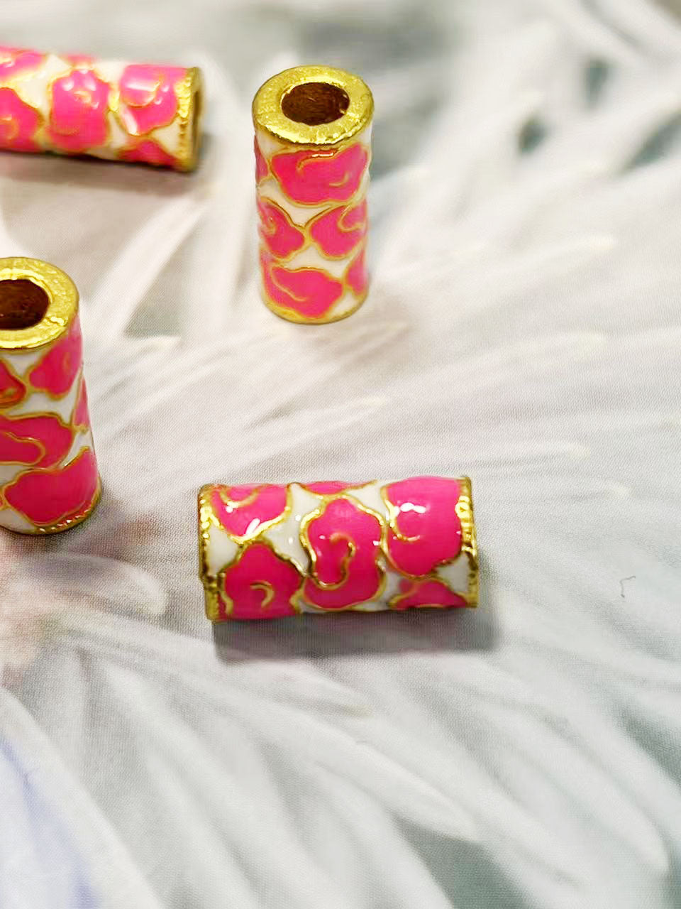 ✨ピンク花柄エナメル筒型ビーズ 7×16mm✨