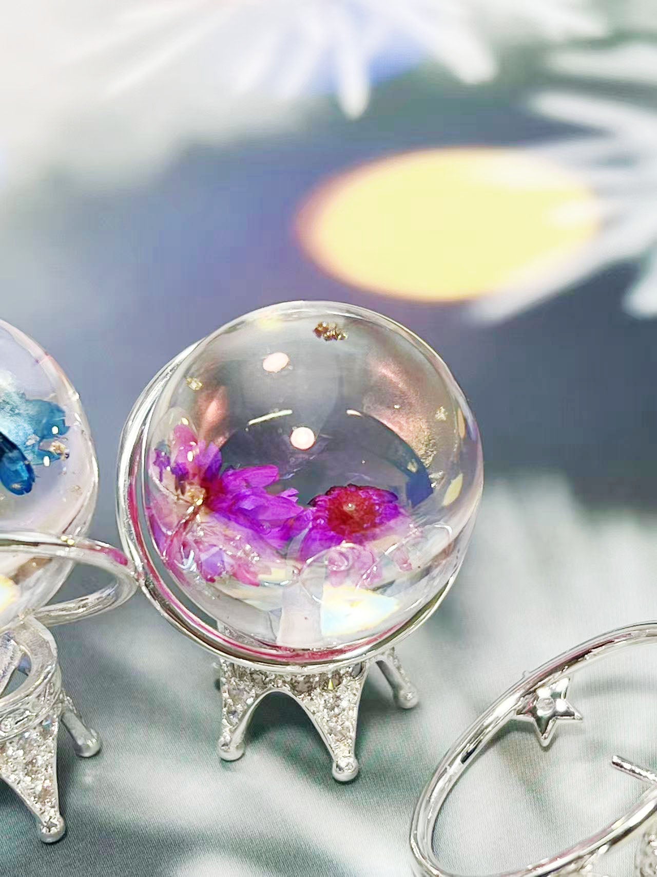 25㎜半穴ビーズ用・ラインストーン付き 王冠輪っか ヒートン