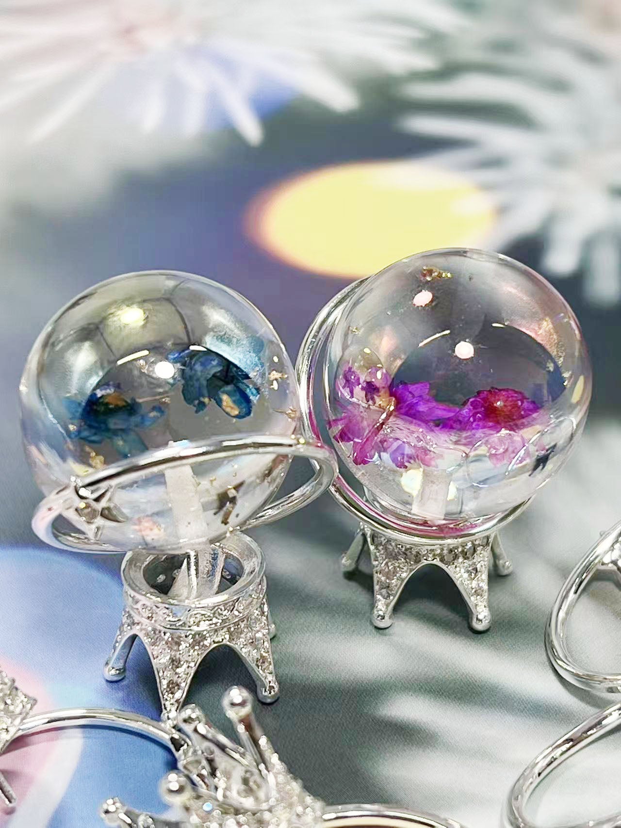 25㎜半穴ビーズ用・ラインストーン付き 王冠輪っか ヒートン