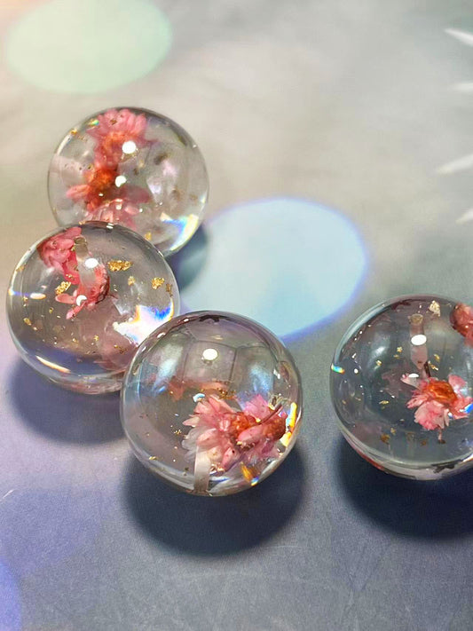 花宙珠（かちゅうだま）・ピンク系ドライフラワー入り幻想レジンビーズ（25mm・半穴）