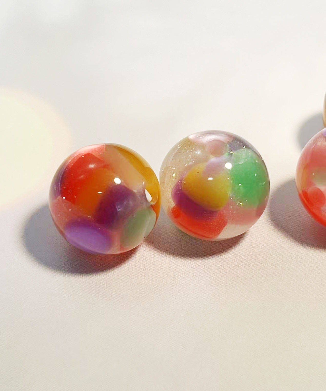 16mm魔法樹脂ビーズ「深い夢幻」レインボー系