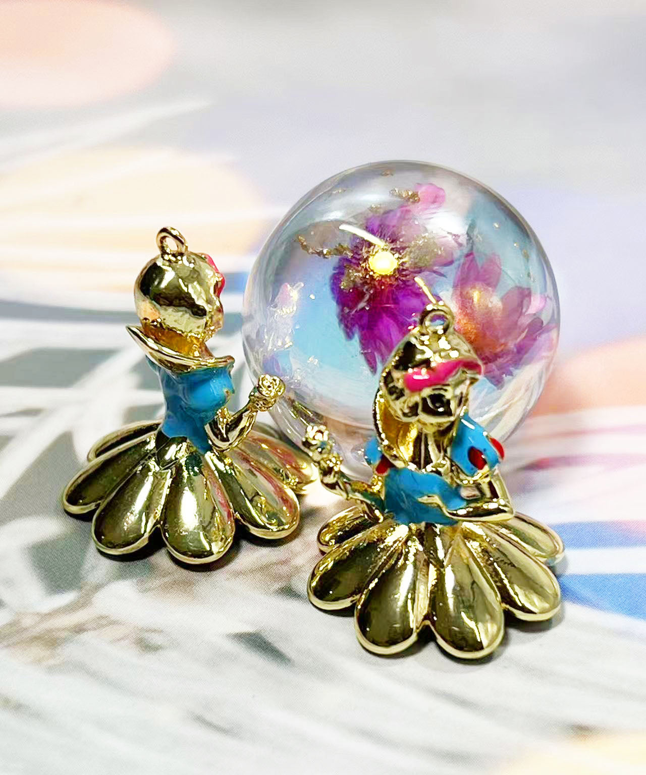 25㎜半穴ビーズ用・白雪姫風 ヒートン