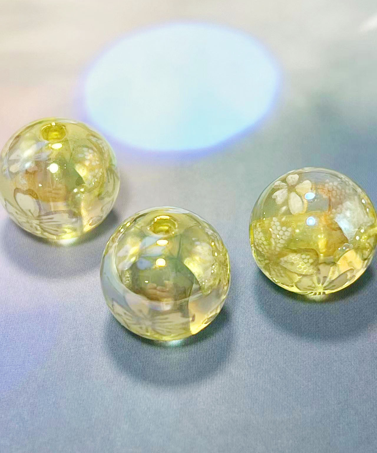 16mm鏡花水月シリーズ｜No.4黄色・桜｜幻想モチーフ入りレジンビーズ