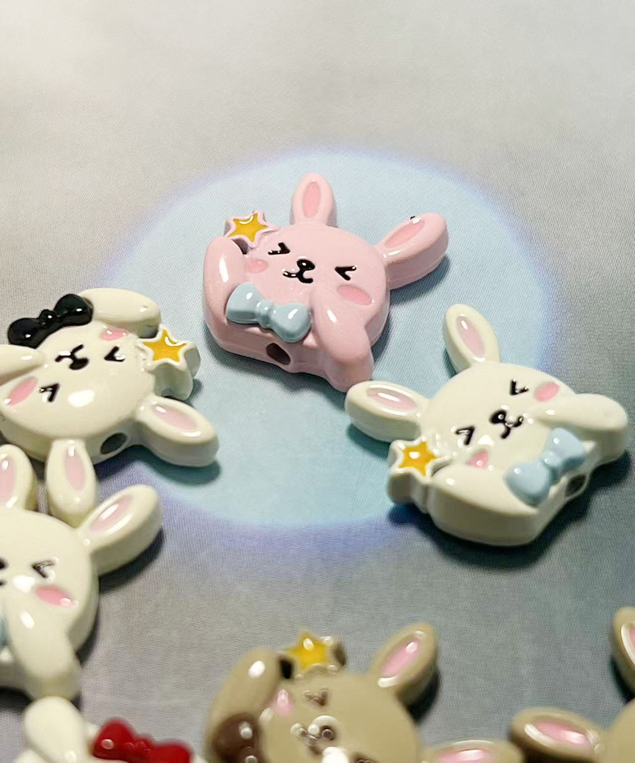 合金製エナメルうさぎ型パーツ（5個）