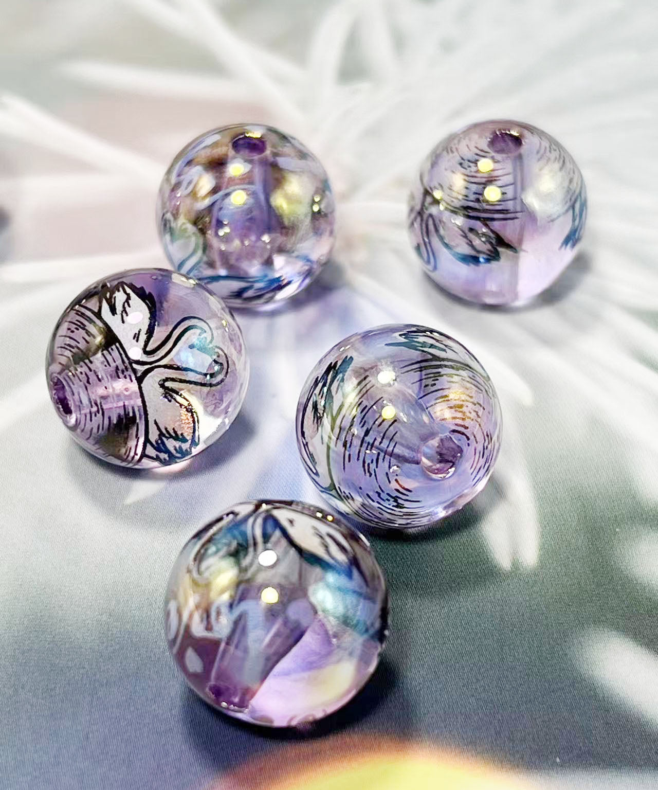 16mm鏡花水月シリーズ｜No.17薄紫・白鳥｜幻想モチーフ入りレジンビーズ