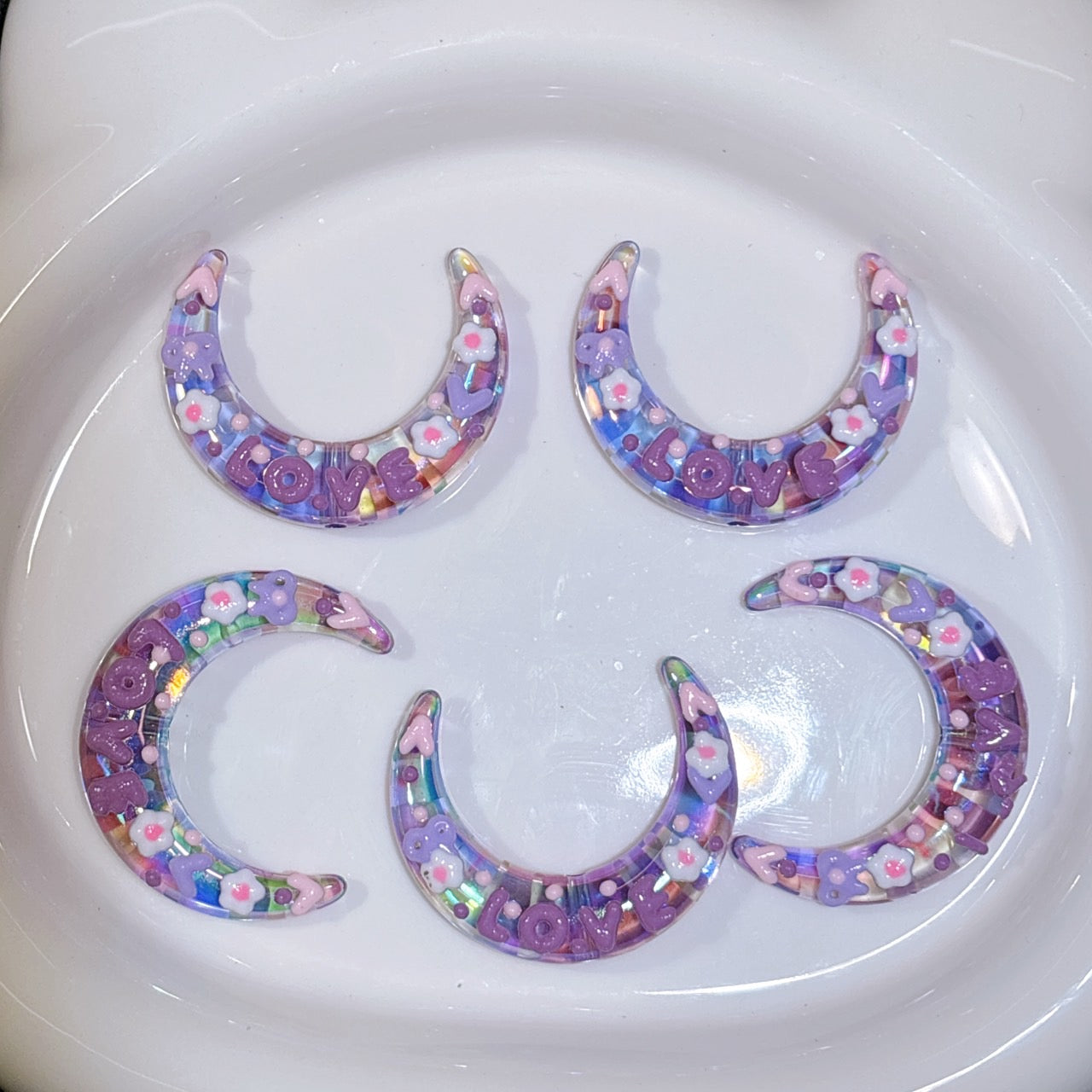 月のペイントビーズ