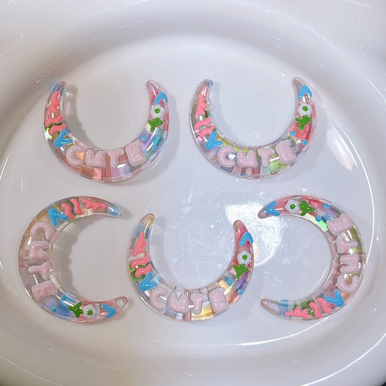 月のペイントビーズ