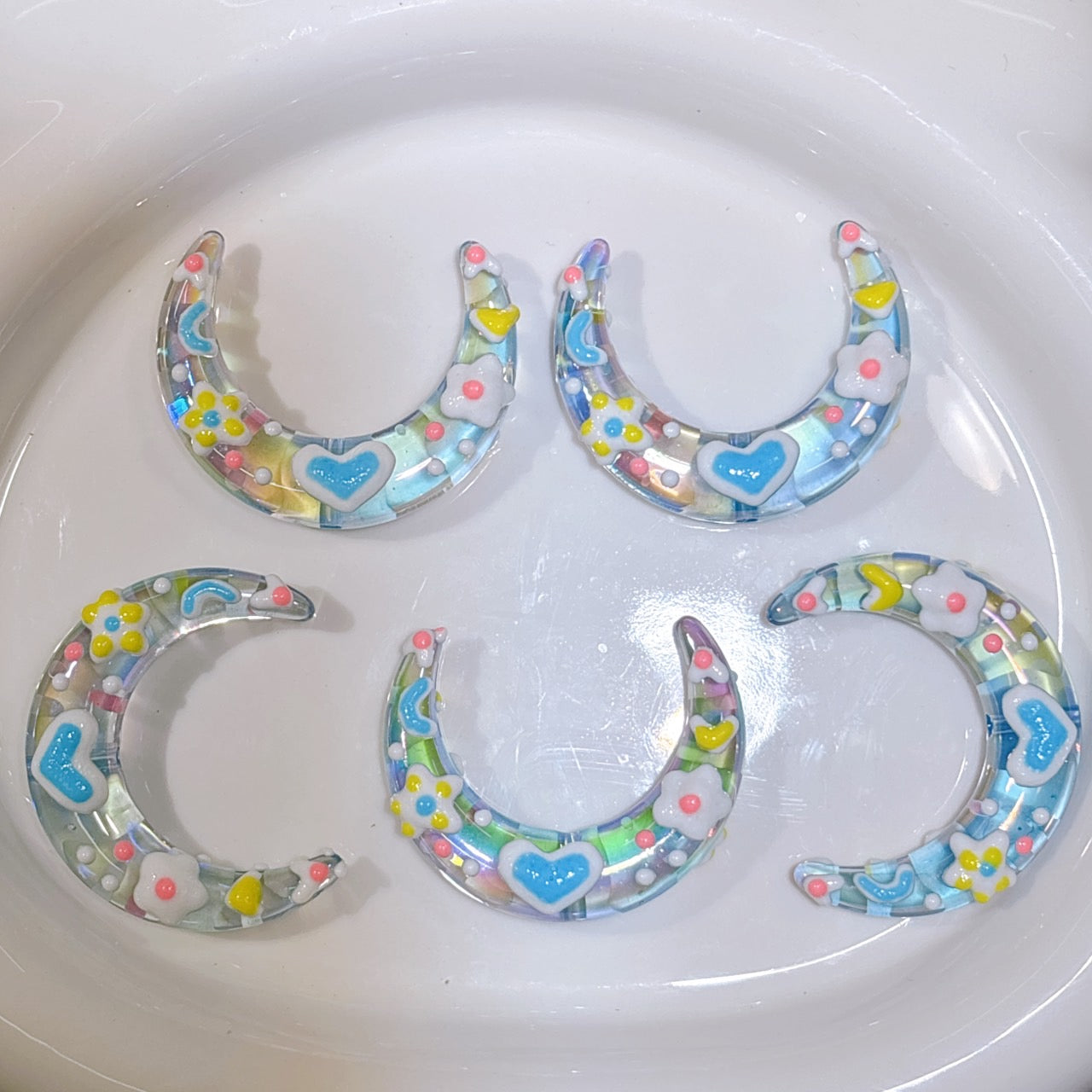 月のペイントビーズ