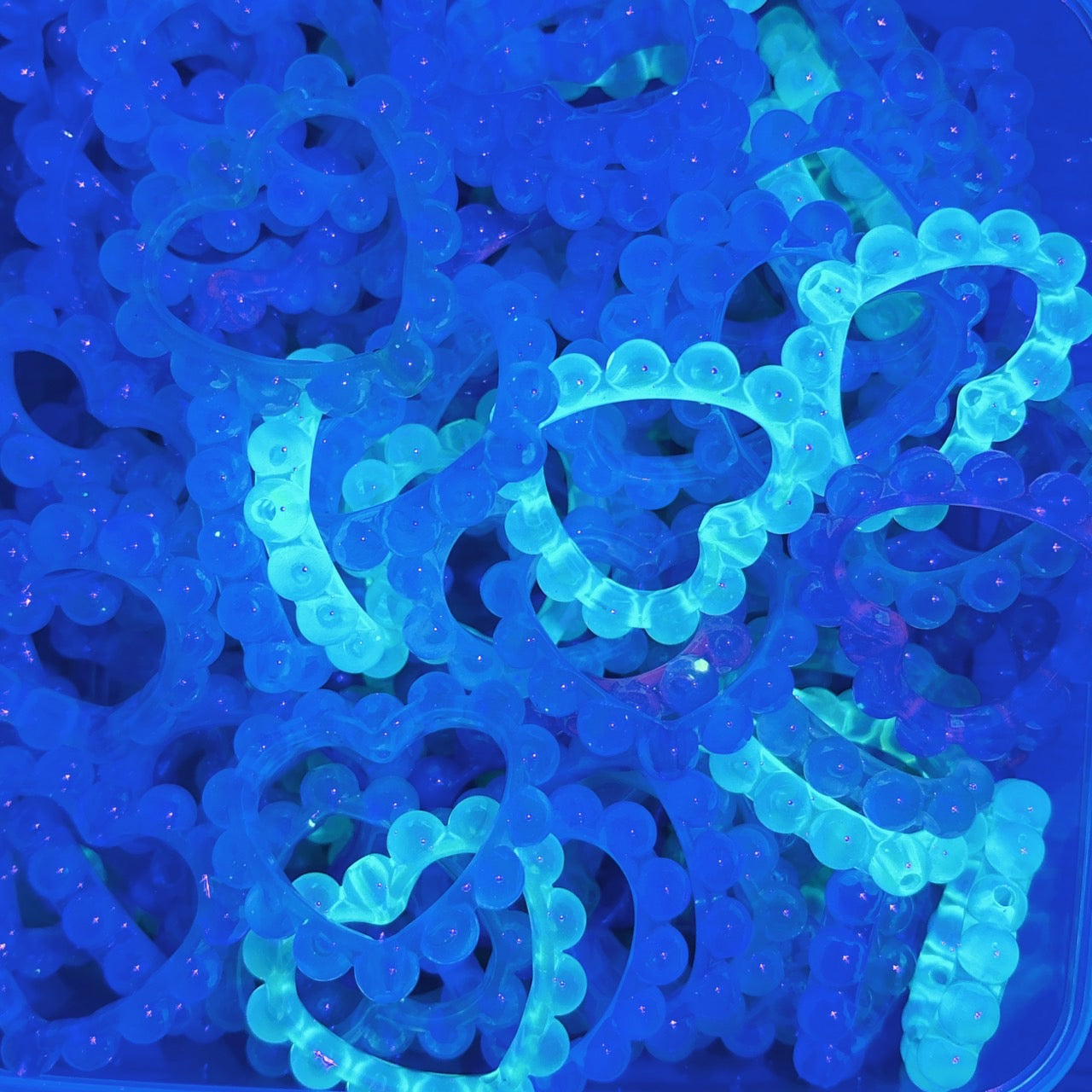 夜光 ぷくぷくハート輪っか ビーズ 40×45㎜