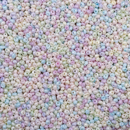 雫のパステルドロップ ガラスビーズ 4㎜