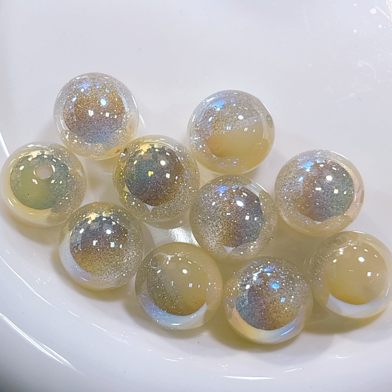 星空デュエットシリーズ No.9バニラクリーム 光学ビーズ 16㎜