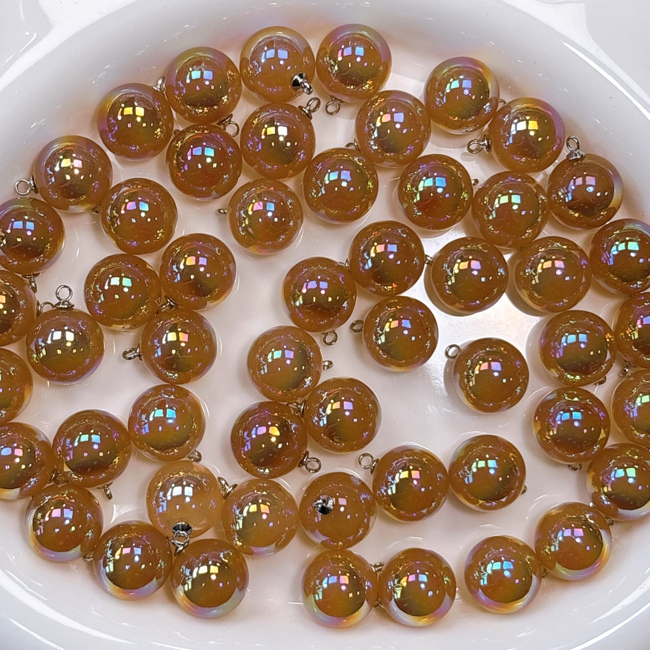 ミルキーグロウシリーズ No.6カフェオレ カン付き光学ビーズ 16㎜