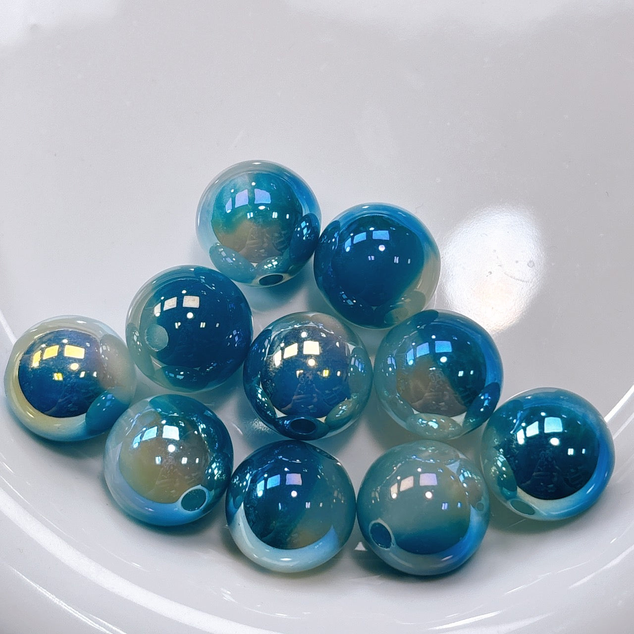 【再入荷】UV変色 雲シリーズ No.2水色 光学ビーズ 16㎜