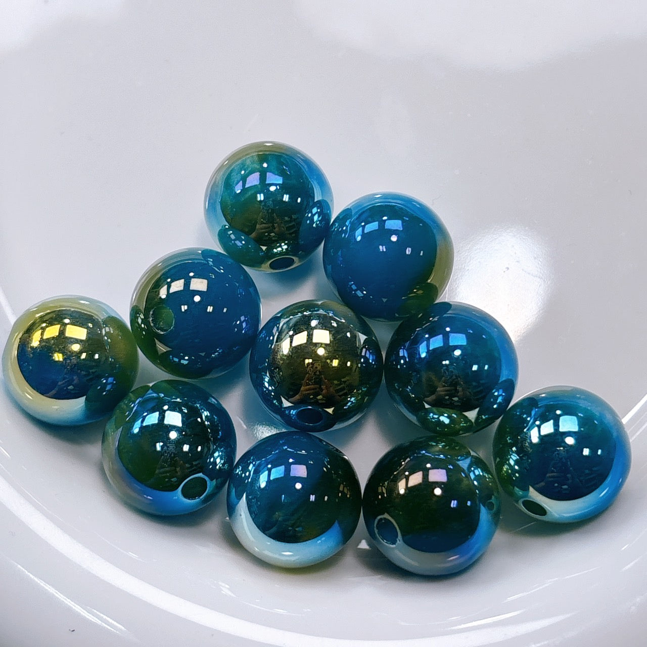 【再入荷】UV変色 雲シリーズ No.2水色 光学ビーズ 16㎜