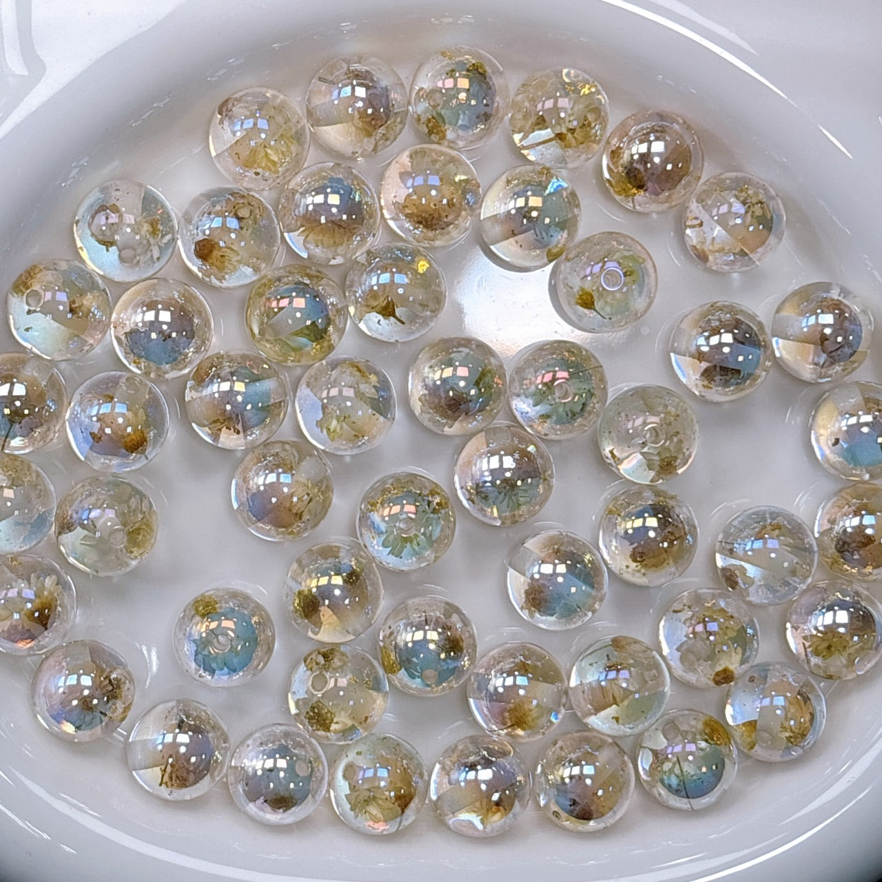 夢花綴シリーズ No.1白 ドライフラワー・金箔入り 光学ビーズ 16㎜