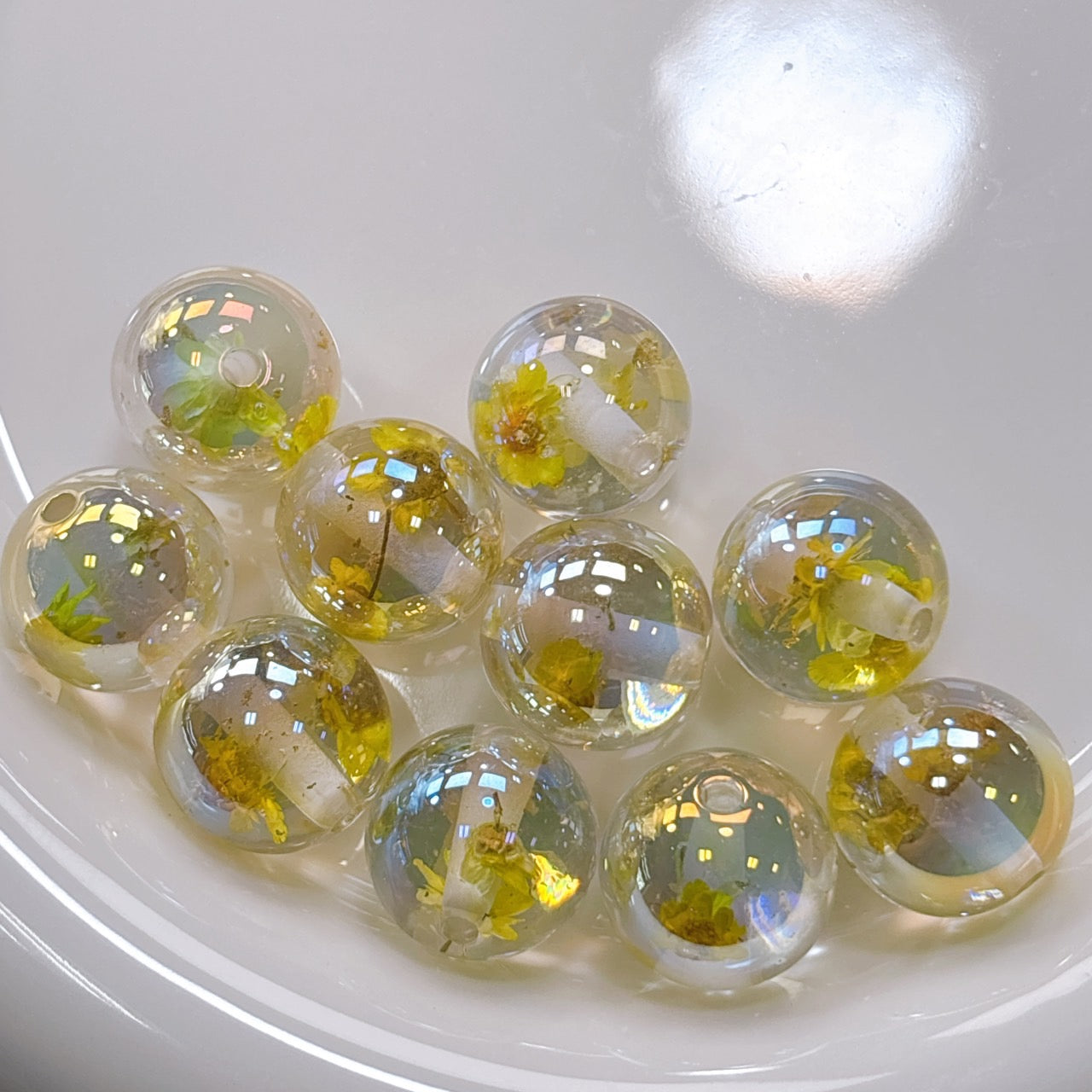 夢花綴シリーズ No.3黄 ドライフラワー・金箔入り 光学ビーズ 16㎜