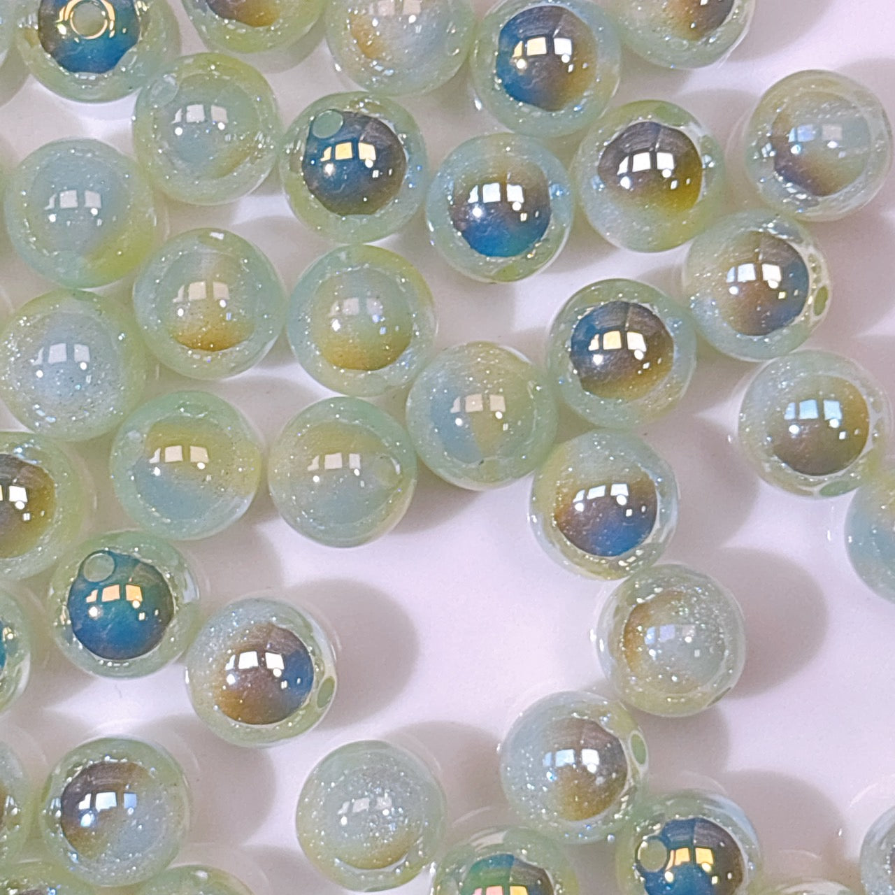 煌線飴シリーズ No.7黄緑系 光学ビーズ 10㎜