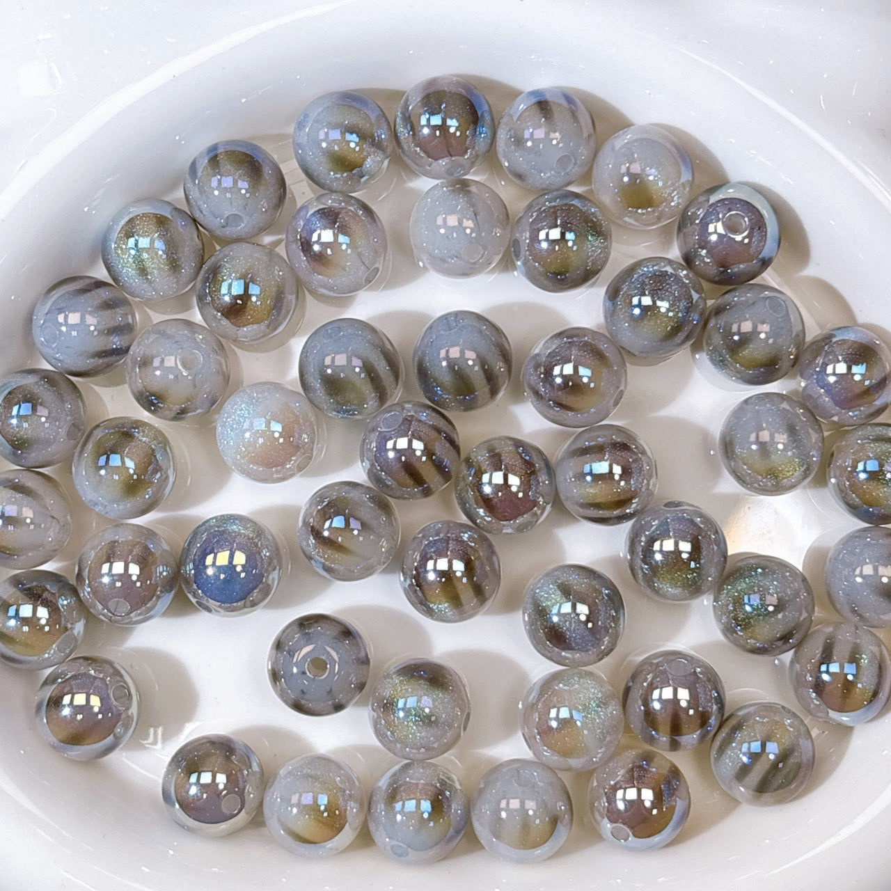 ふんわり縞模様 灰色 光学ビーズ 16㎜