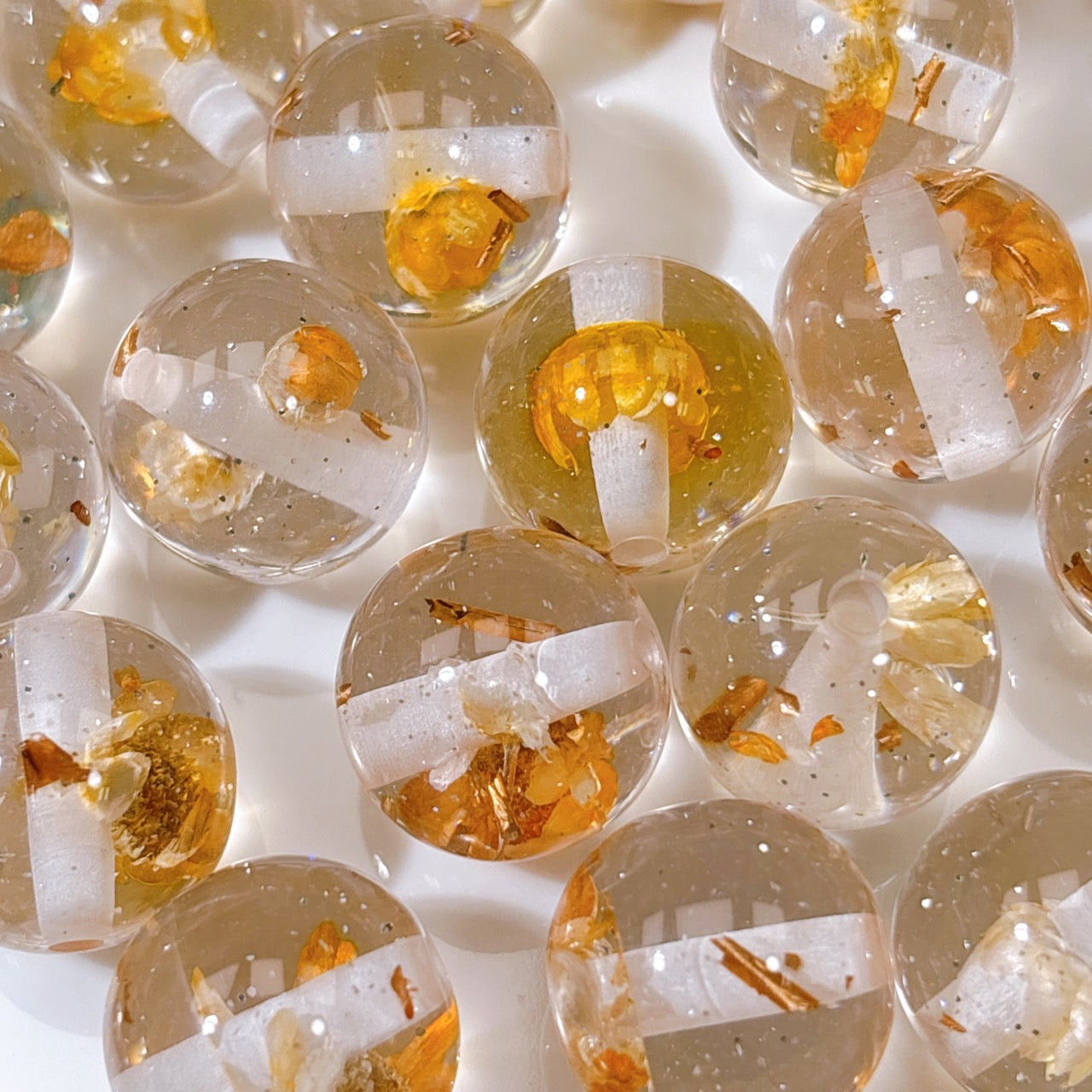 花宵夢シリーズ No.7薄橙 ドライフラワー・箔ラメ入り16㎜