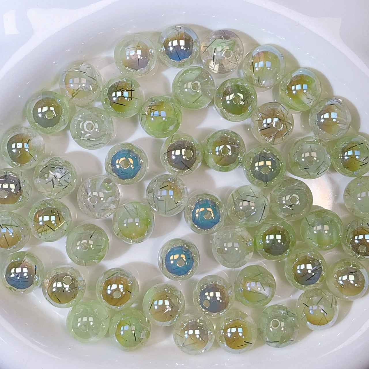 霧の銀糸 No.3ライムグリーン 光学ビーズ 16㎜