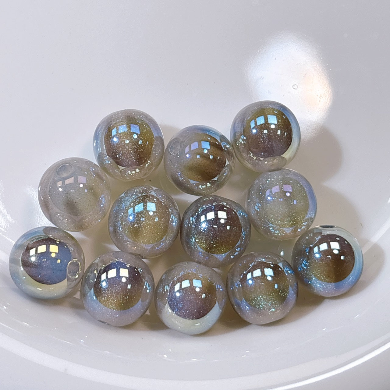 ふんわり縞模様 灰色 光学ビーズ 12㎜