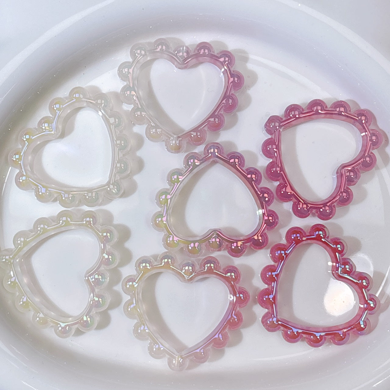 UV変色・夜光 ぷくぷくハート輪っか ビーズ 40×45㎜