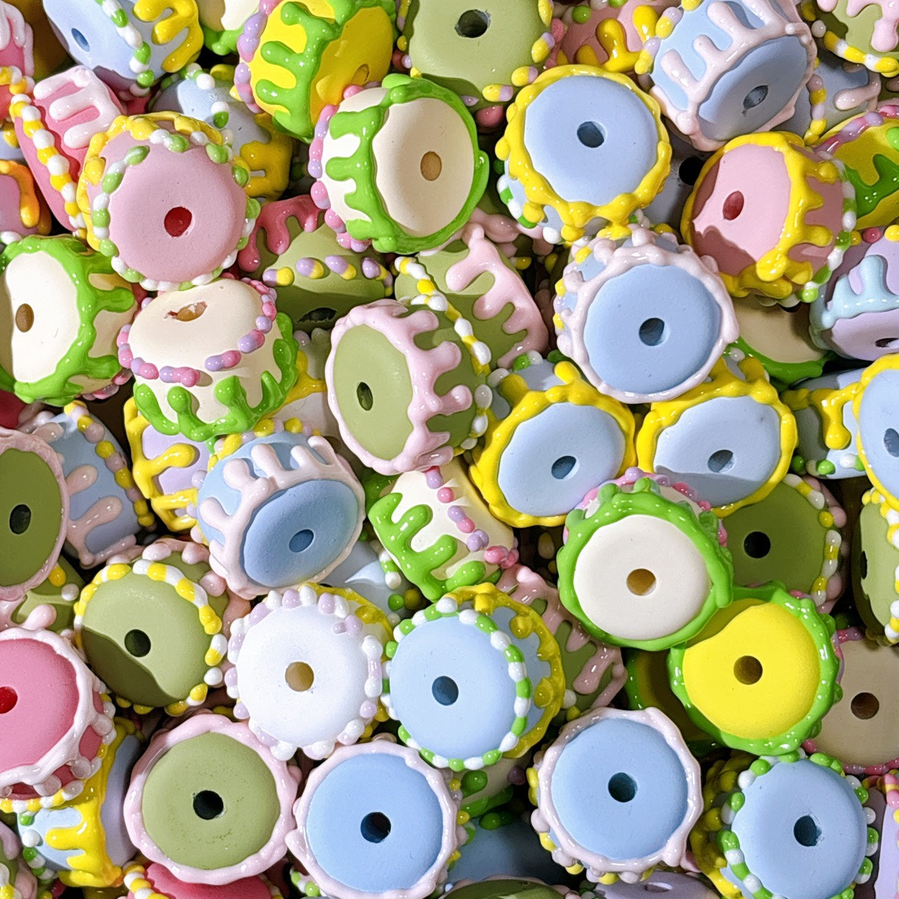 【特価】ケーキみたいなペイントビーズ 22×14㎜ (20個)