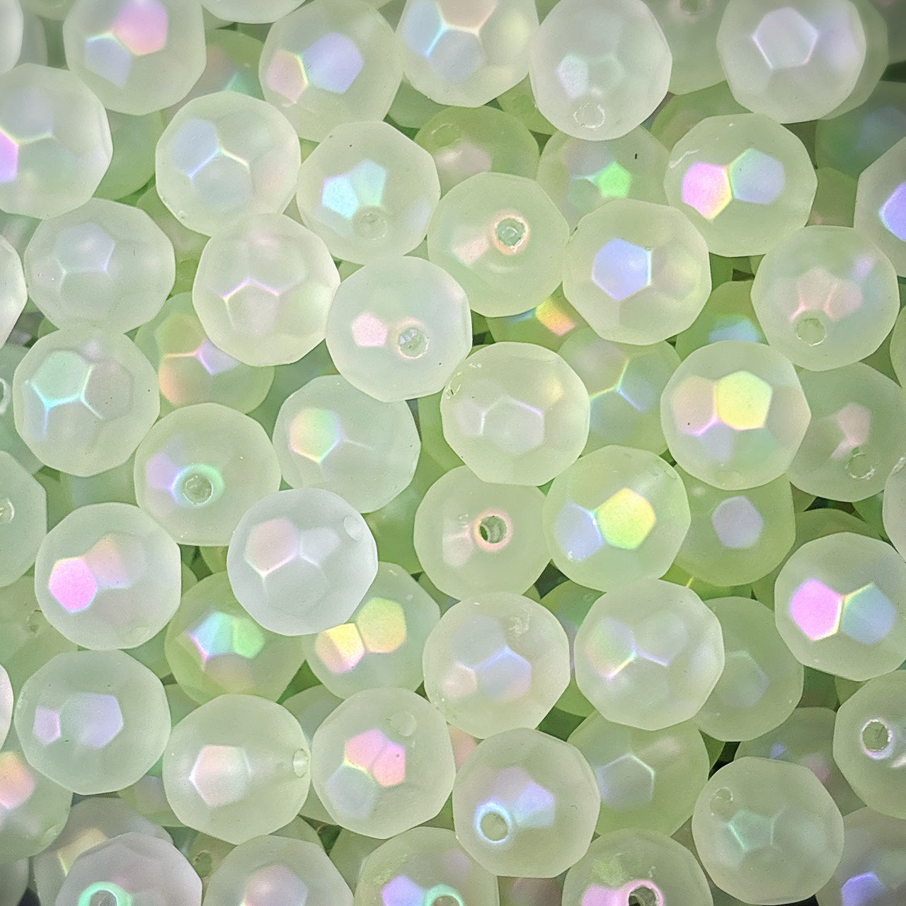 オーロラ多面カットビーズ グリーン 16㎜