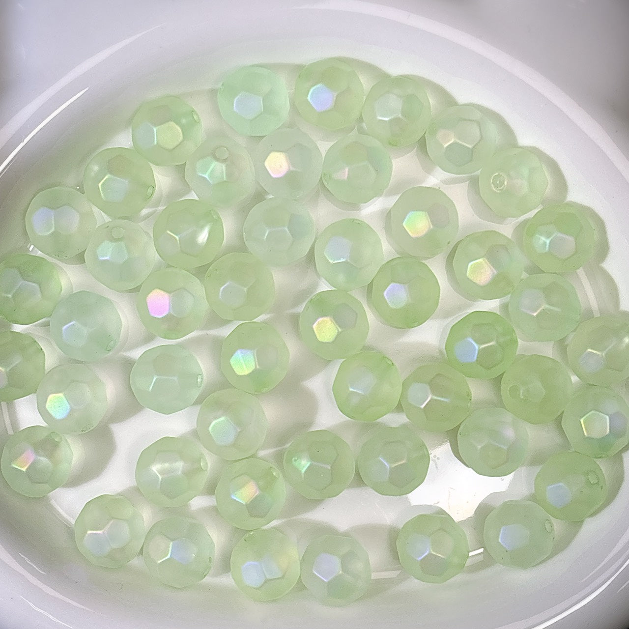 オーロラ多面カットビーズ グリーン 16㎜
