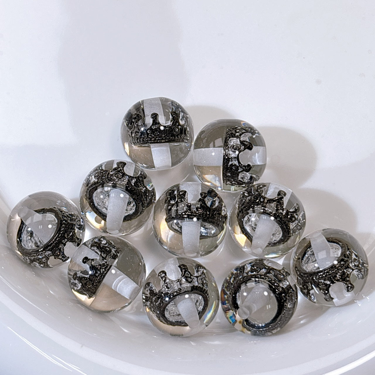 ロイヤルクラウン ガンメタ レジンビーズ 16㎜