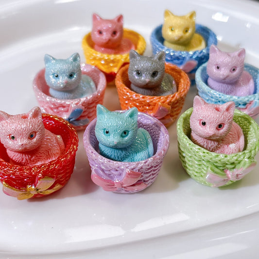 カゴに入った猫ちゃん ビーズ 25×26㎜