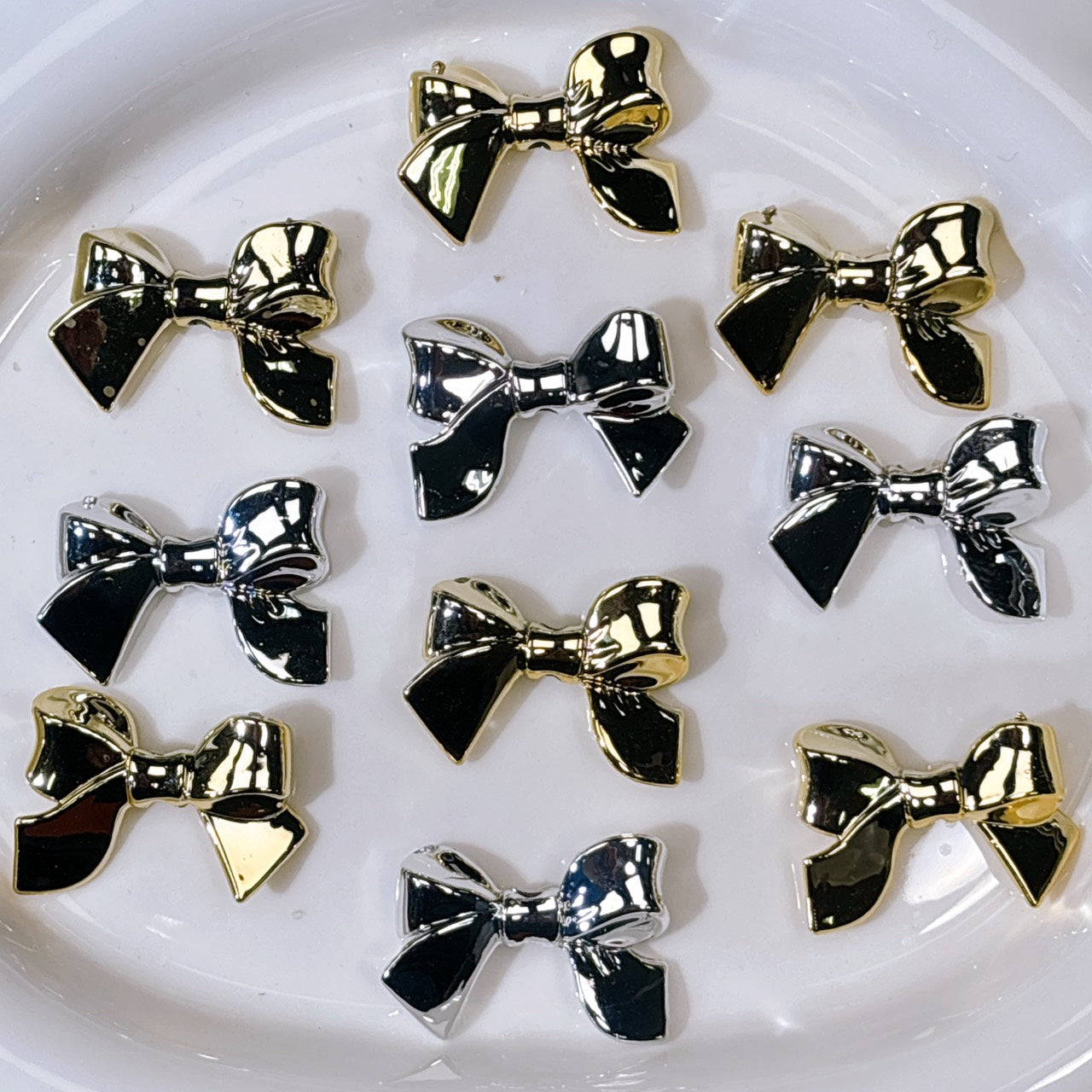 メタリック🎀リボン ゴールド&シルバーMIX ビーズ