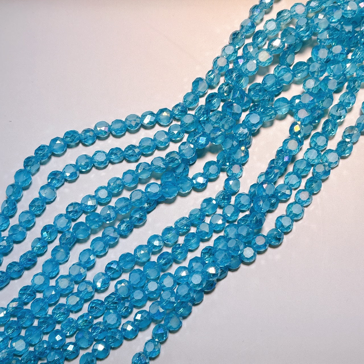【特価】高品質 多面カット ガラスビーズ 水色系 (5㎜)